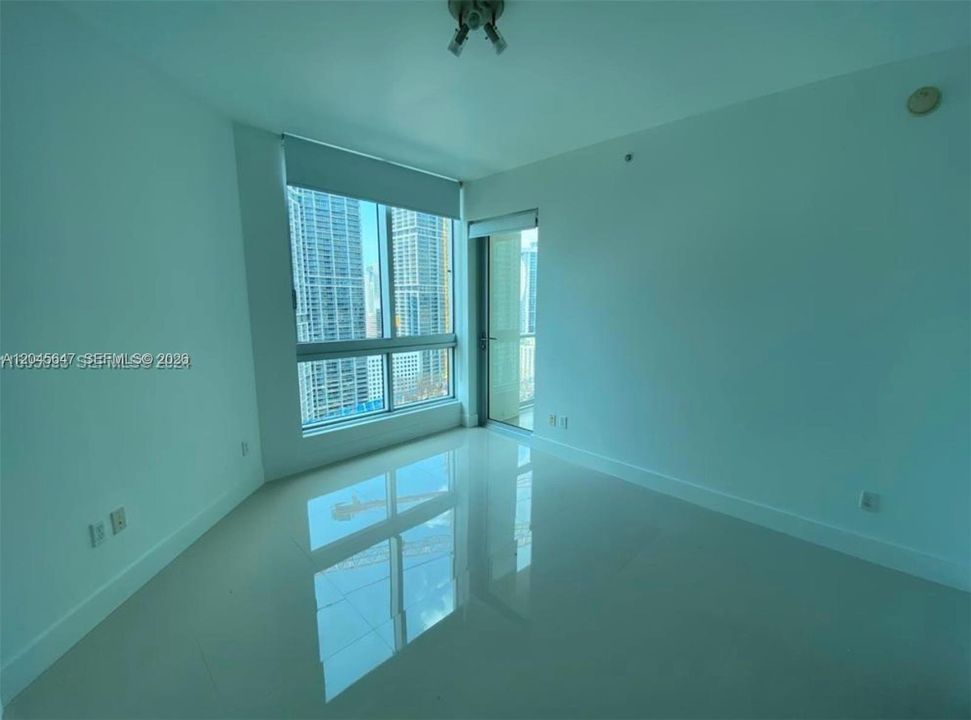 В аренду: $3,900 (2 спален, 2 ванн, 1017 Квадратных фут)