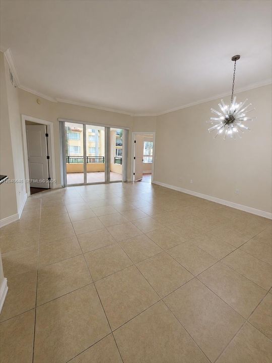 В аренду: $3,900 (2 спален, 2 ванн, 1296 Квадратных фут)