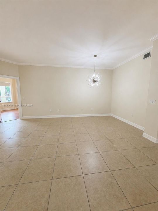 В аренду: $3,900 (2 спален, 2 ванн, 1296 Квадратных фут)
