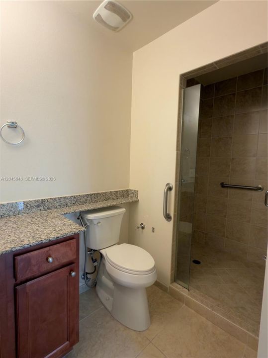 В аренду: $3,900 (2 спален, 2 ванн, 1296 Квадратных фут)