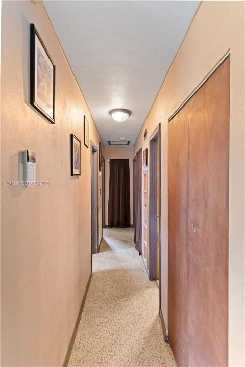 На продажу: $465,000 (3 спален, 1 ванн, 988 Квадратных фут)