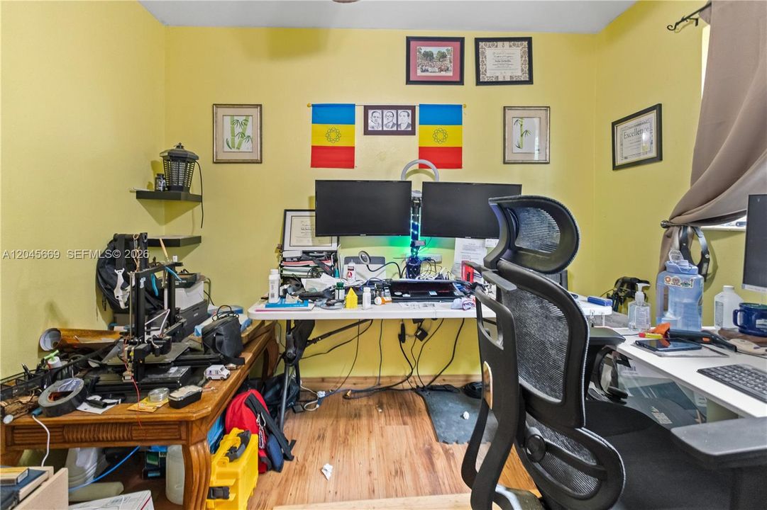 На продажу: $465,000 (3 спален, 1 ванн, 988 Квадратных фут)