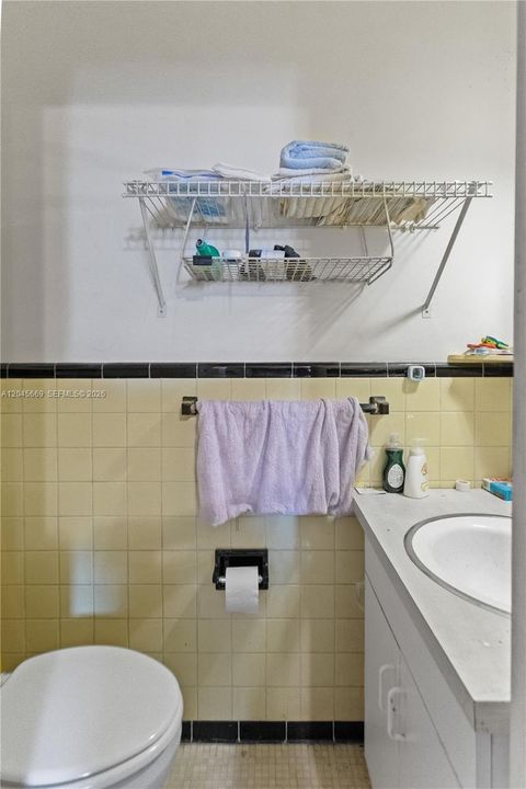 На продажу: $465,000 (3 спален, 1 ванн, 988 Квадратных фут)