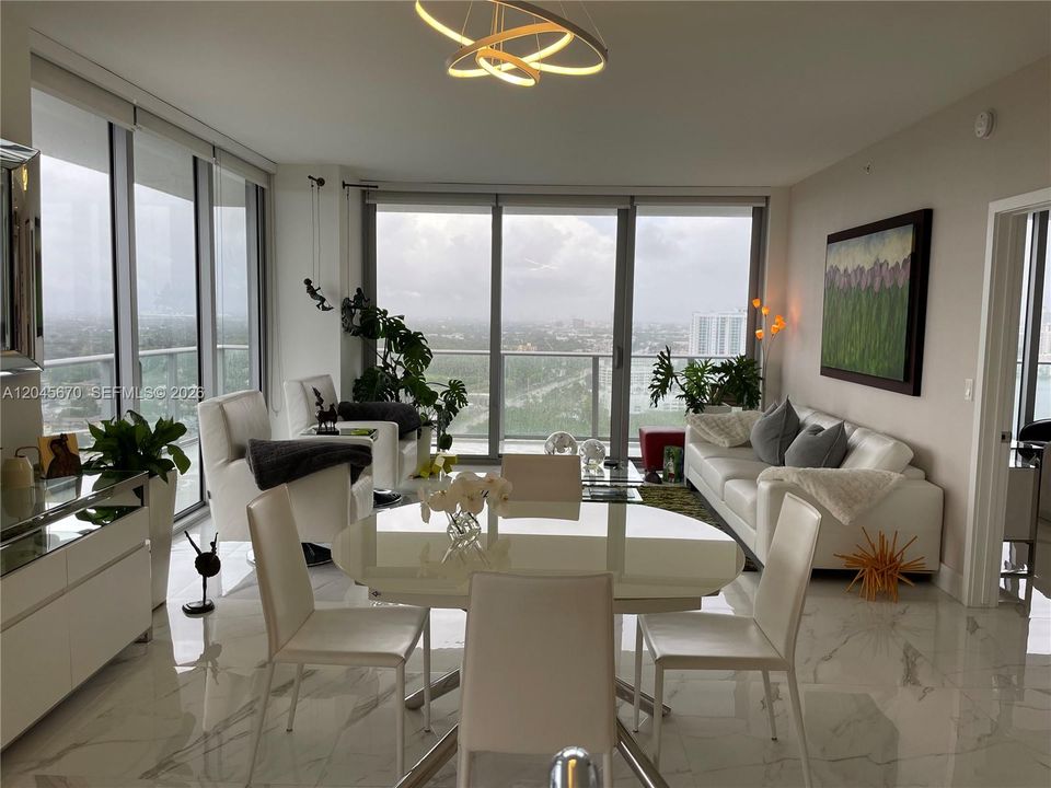 For Rent: $6,500 (3 beds, 3 baths, 1556 Square Feet)