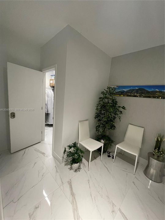 For Rent: $6,500 (3 beds, 3 baths, 1556 Square Feet)