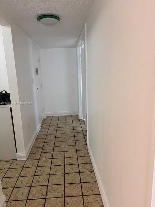 For Rent: $3,000 (2 beds, 2 baths, 920 Square Feet)