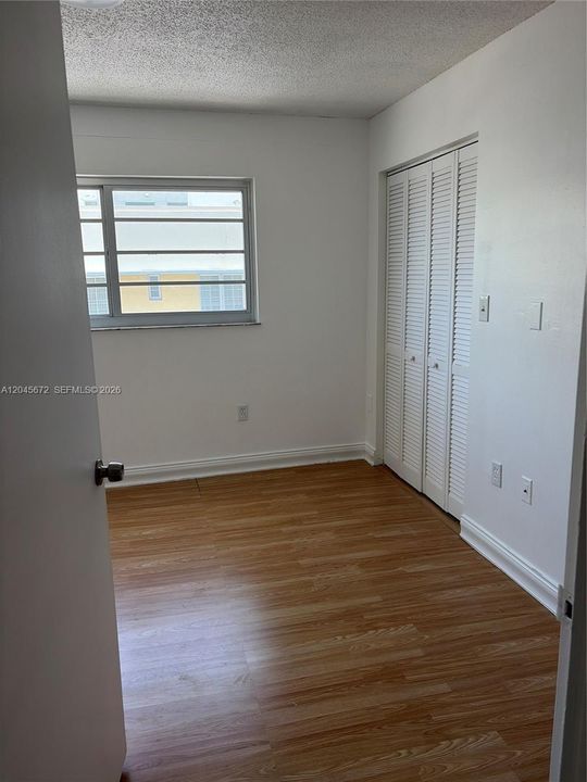 For Rent: $3,000 (2 beds, 2 baths, 920 Square Feet)