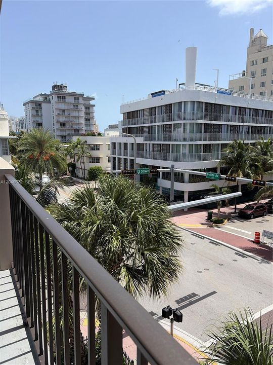 For Rent: $3,000 (2 beds, 2 baths, 920 Square Feet)