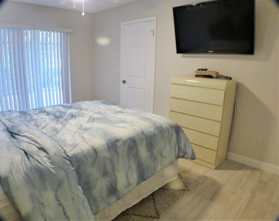 Second bedroom