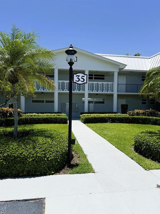 outdoor 35 Colonial