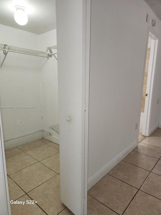 В аренду: $1,700 (1 спален, 1 ванн, 558 Квадратных фут)