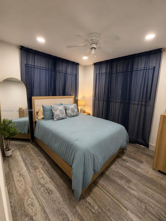 For Rent: $4,200 (3 beds, 2 baths, 1234 Square Feet)