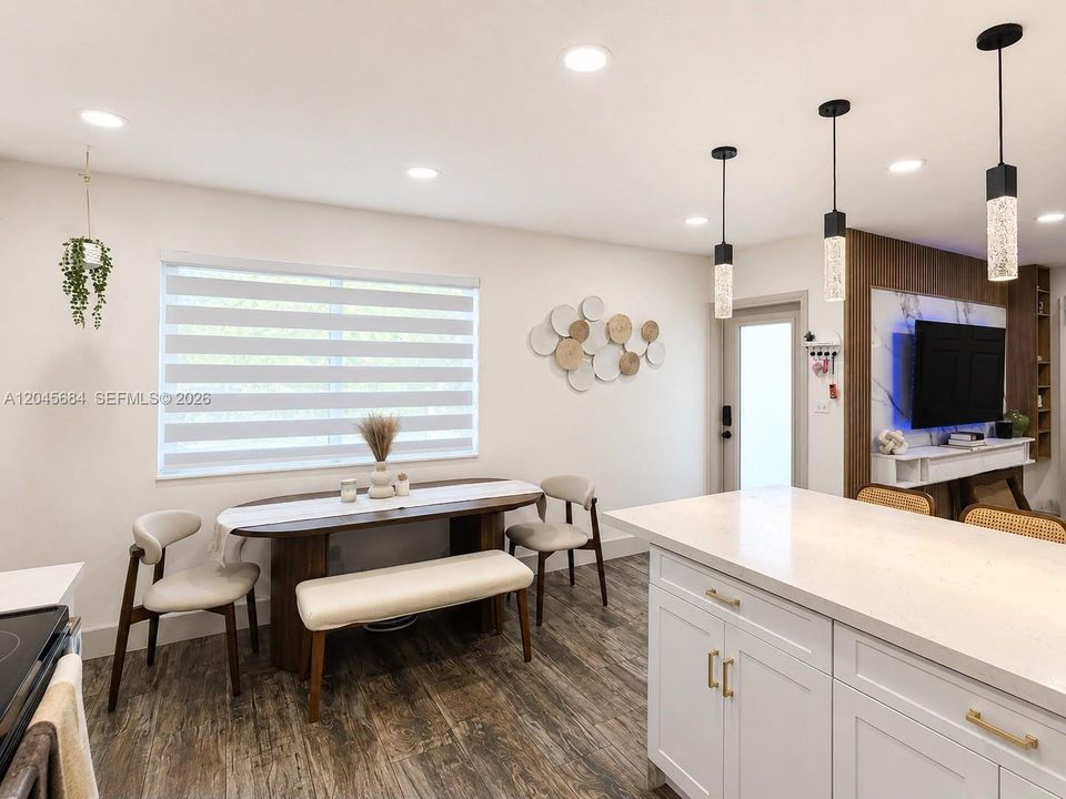 For Rent: $4,200 (3 beds, 2 baths, 1234 Square Feet)