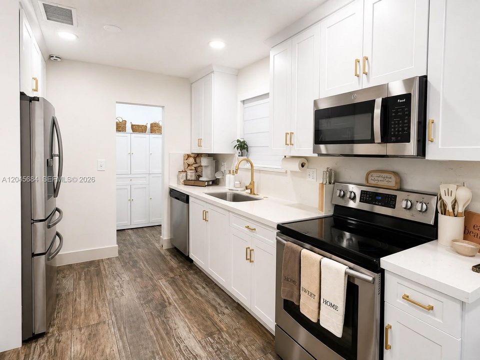 For Rent: $4,200 (3 beds, 2 baths, 1234 Square Feet)