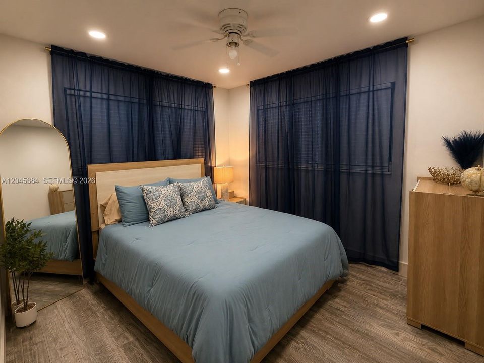 For Rent: $4,200 (3 beds, 2 baths, 1234 Square Feet)