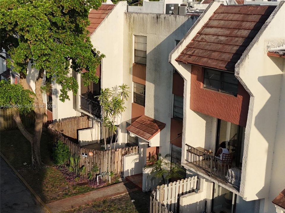 На продажу: $135,000 (2 спален, 2 ванн, 1003 Квадратных фут)