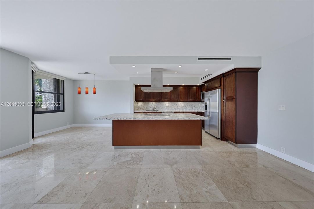 For Rent: $7,000 (2 beds, 2 baths, 1600 Square Feet)