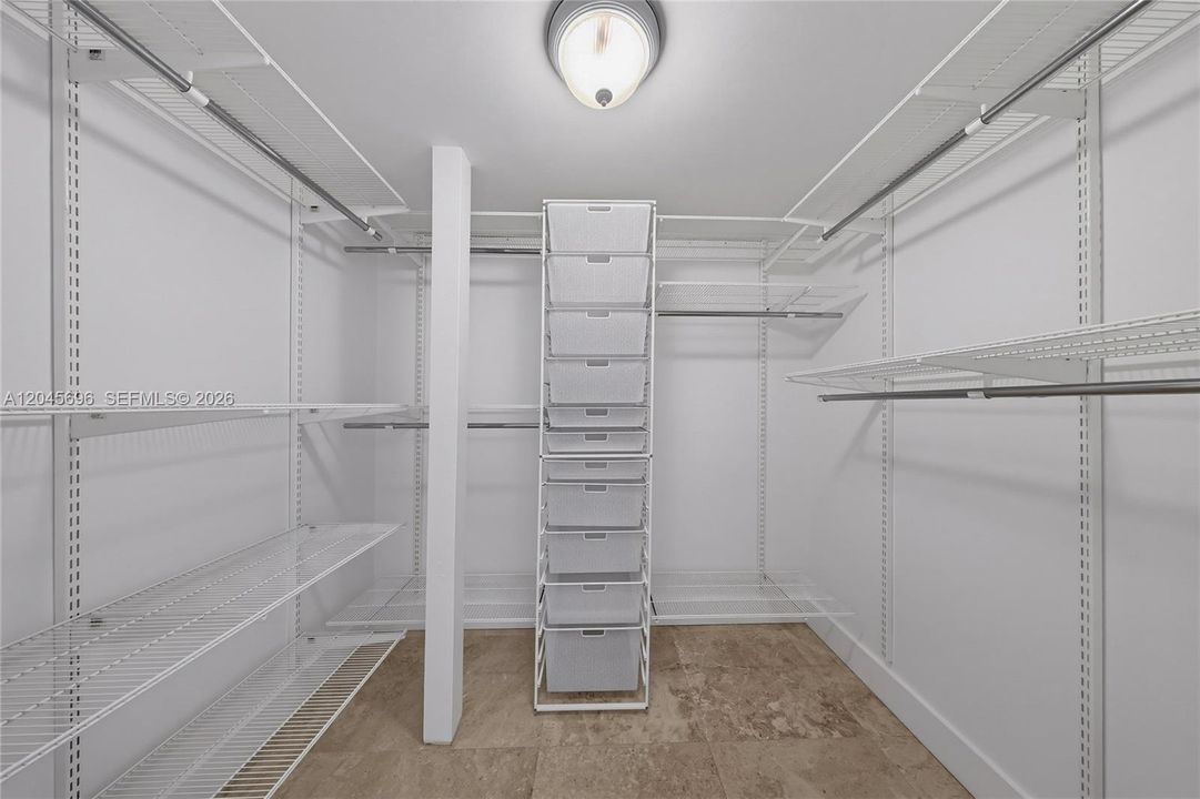 For Rent: $7,000 (2 beds, 2 baths, 1600 Square Feet)