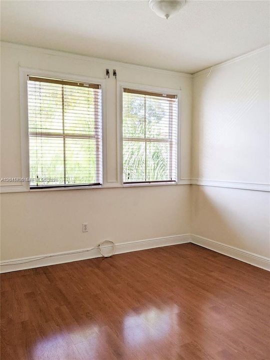 В аренду: $3,500 (3 спален, 2 ванн, 1809 Квадратных фут)