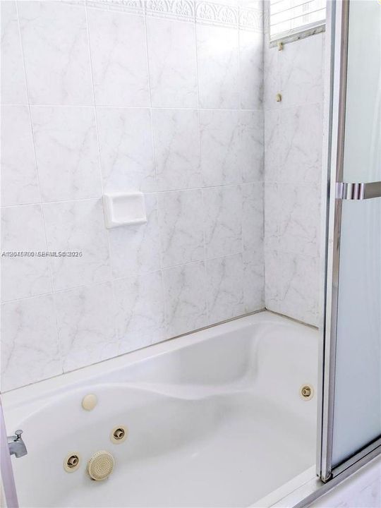 В аренду: $3,500 (3 спален, 2 ванн, 1809 Квадратных фут)