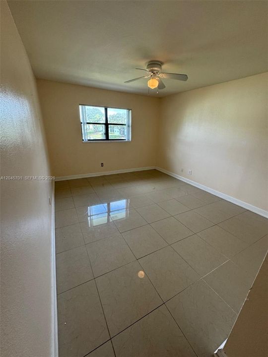 For Sale: $199,777 (2 beds, 2 baths, 900 Square Feet)