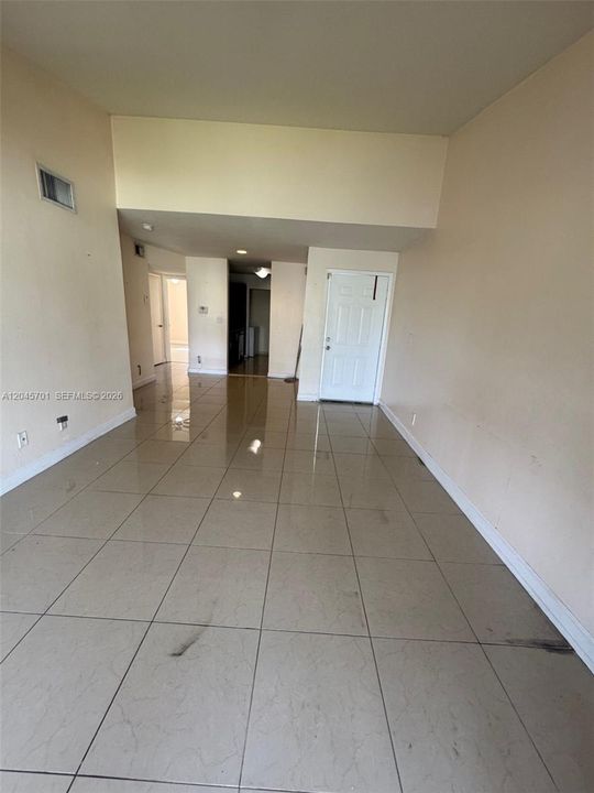 For Sale: $199,777 (2 beds, 2 baths, 900 Square Feet)