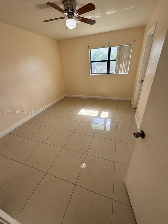 For Sale: $199,777 (2 beds, 2 baths, 900 Square Feet)