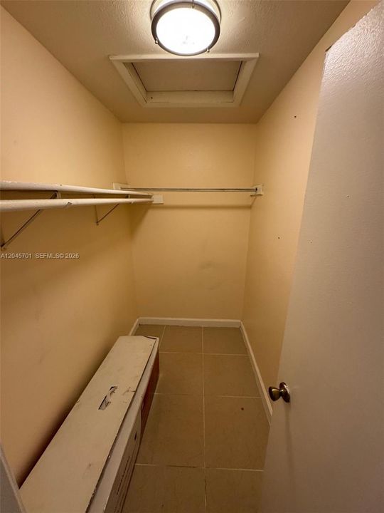 For Sale: $199,777 (2 beds, 2 baths, 900 Square Feet)