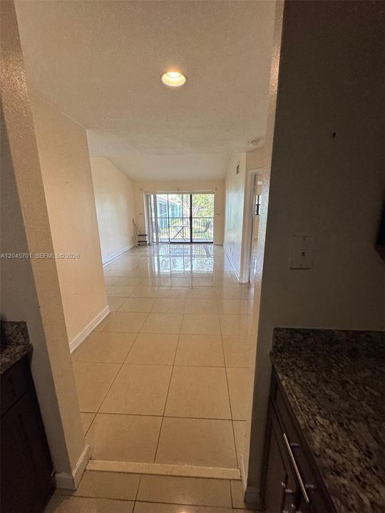 For Sale: $199,777 (2 beds, 2 baths, 900 Square Feet)