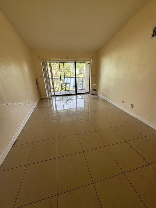 For Sale: $199,777 (2 beds, 2 baths, 900 Square Feet)