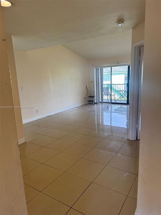 For Sale: $199,777 (2 beds, 2 baths, 900 Square Feet)