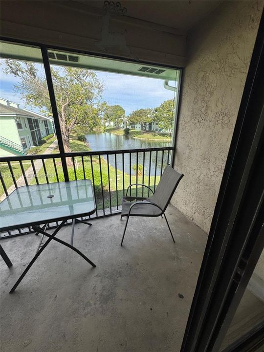 For Sale: $199,777 (2 beds, 2 baths, 900 Square Feet)