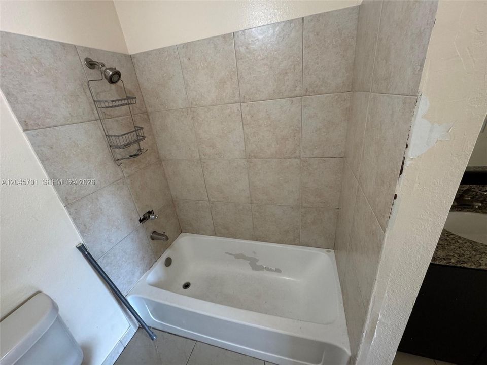 For Sale: $199,777 (2 beds, 2 baths, 900 Square Feet)