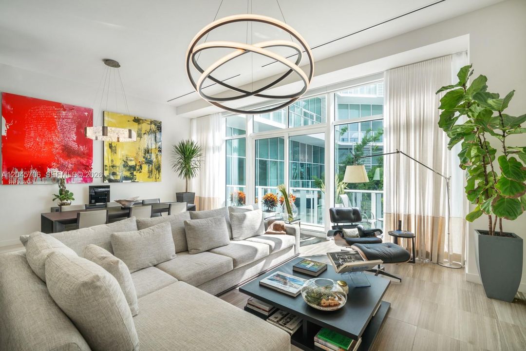 For Sale: $2,600,000 (2 beds, 2 baths, 1749 Square Feet)