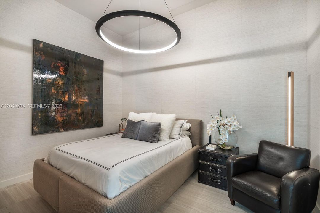 For Sale: $2,600,000 (2 beds, 2 baths, 1749 Square Feet)