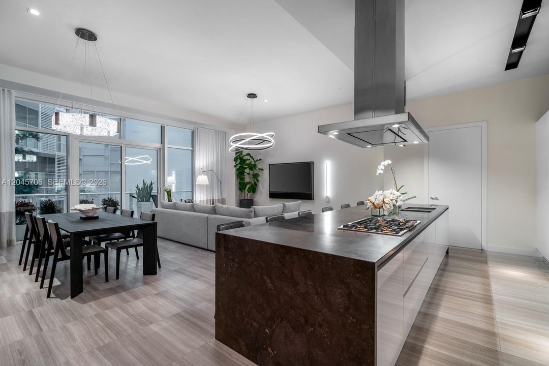 For Sale: $2,600,000 (2 beds, 2 baths, 1749 Square Feet)
