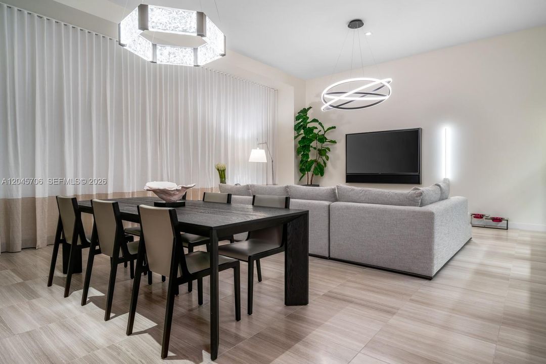 For Sale: $2,600,000 (2 beds, 2 baths, 1749 Square Feet)