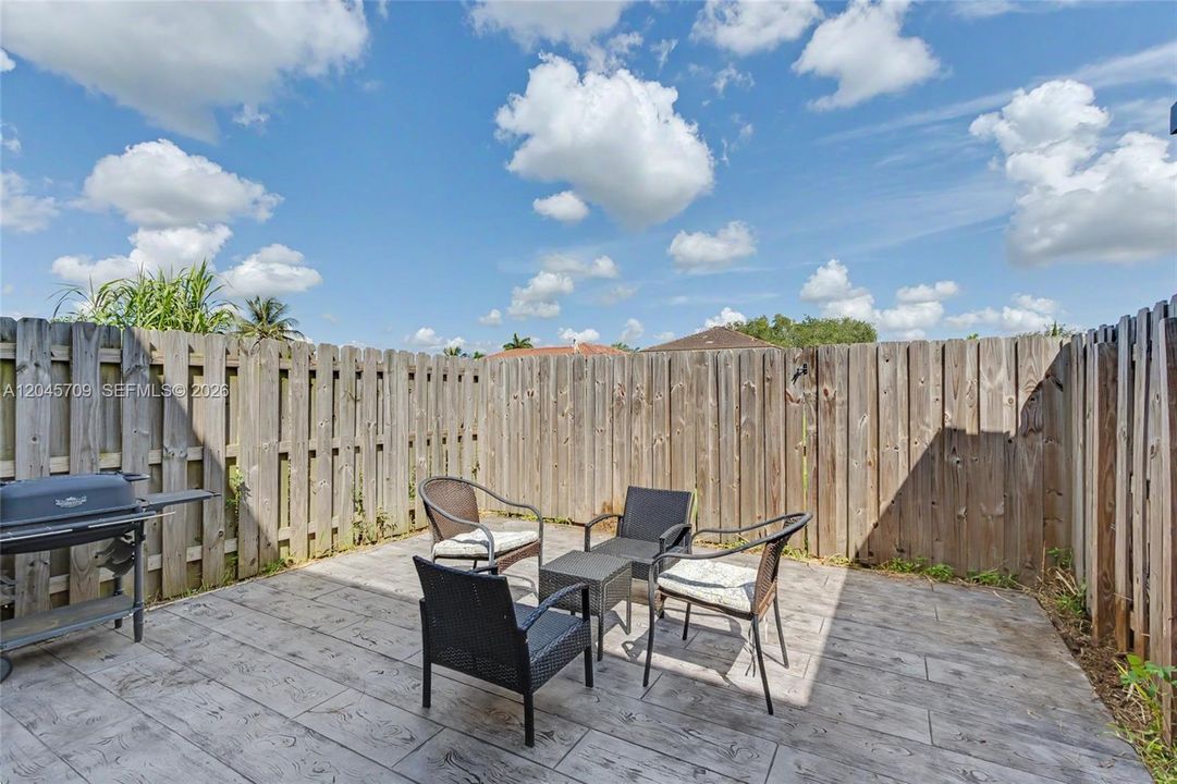 For Sale: $485,000 (3 beds, 2 baths, 1321 Square Feet)