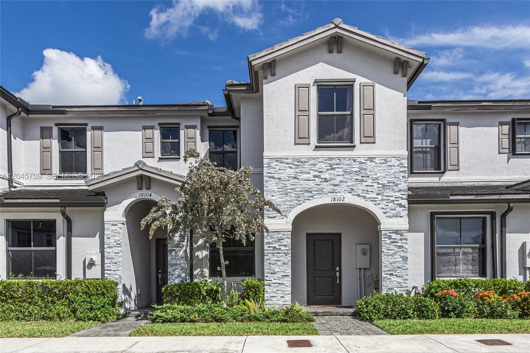 For Sale: $485,000 (3 beds, 2 baths, 1321 Square Feet)