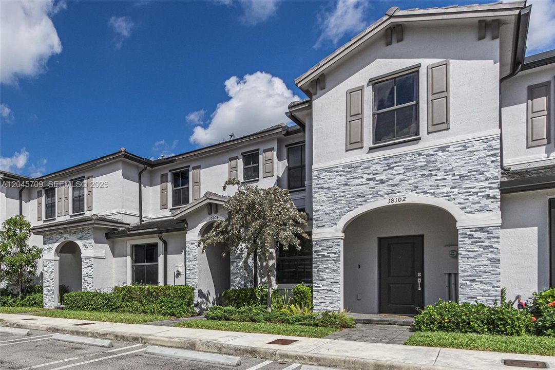 For Sale: $485,000 (3 beds, 2 baths, 1321 Square Feet)