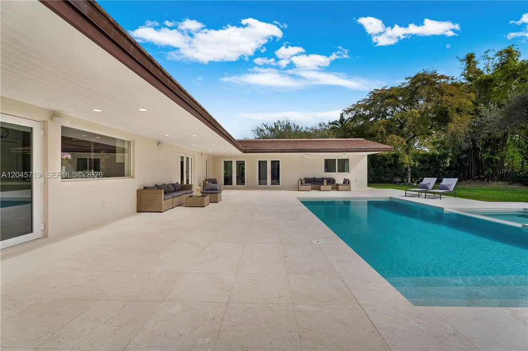 For Rent: $15,300 (5 beds, 4 baths, 3956 Square Feet)