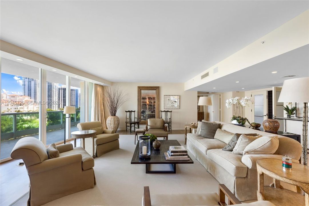 For Sale: $3,675,000 (3 beds, 4 baths, 3641 Square Feet)