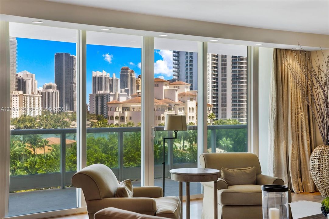 For Sale: $3,675,000 (3 beds, 4 baths, 3641 Square Feet)