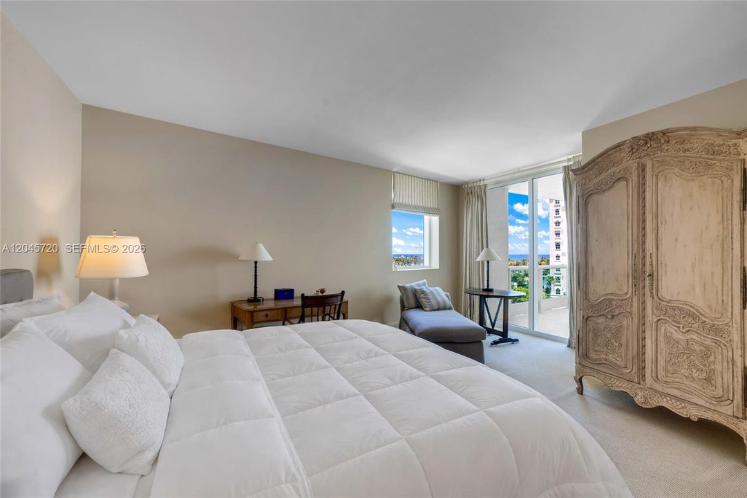 For Sale: $3,675,000 (3 beds, 4 baths, 3641 Square Feet)