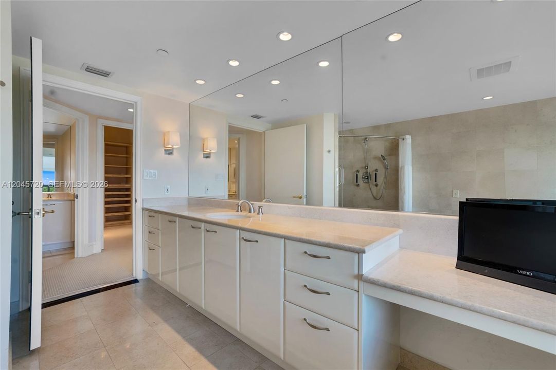 For Sale: $3,675,000 (3 beds, 4 baths, 3641 Square Feet)