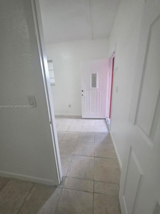 В аренду: $1,500 (1 спален, 1 ванн, 2110 Квадратных фут)