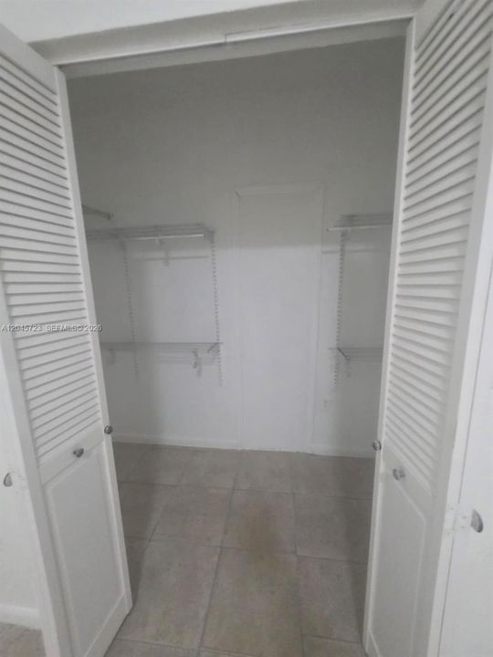 В аренду: $1,500 (1 спален, 1 ванн, 2110 Квадратных фут)