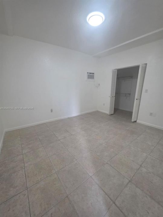 В аренду: $1,500 (1 спален, 1 ванн, 2110 Квадратных фут)