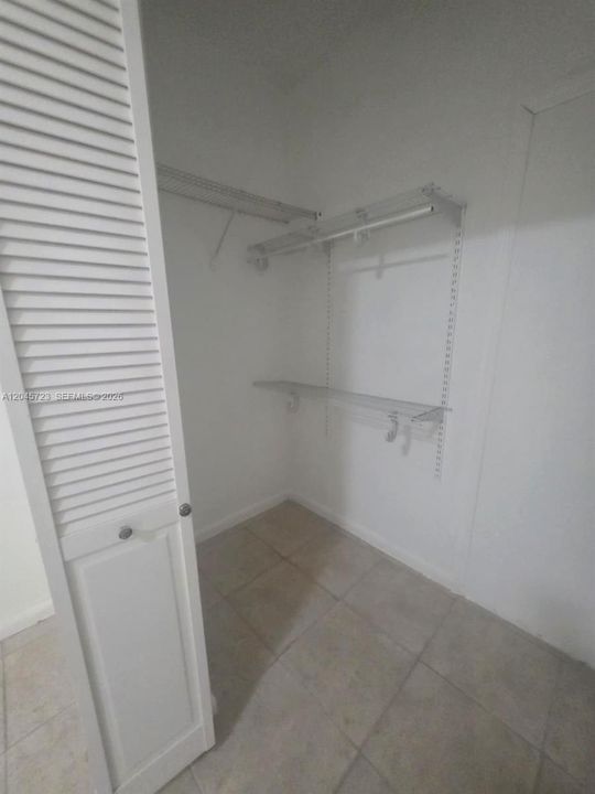 В аренду: $1,500 (1 спален, 1 ванн, 2110 Квадратных фут)