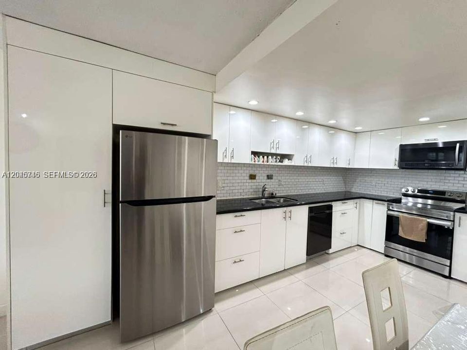 На продажу: $160,000 (1 спален, 1 ванн, 801 Квадратных фут)